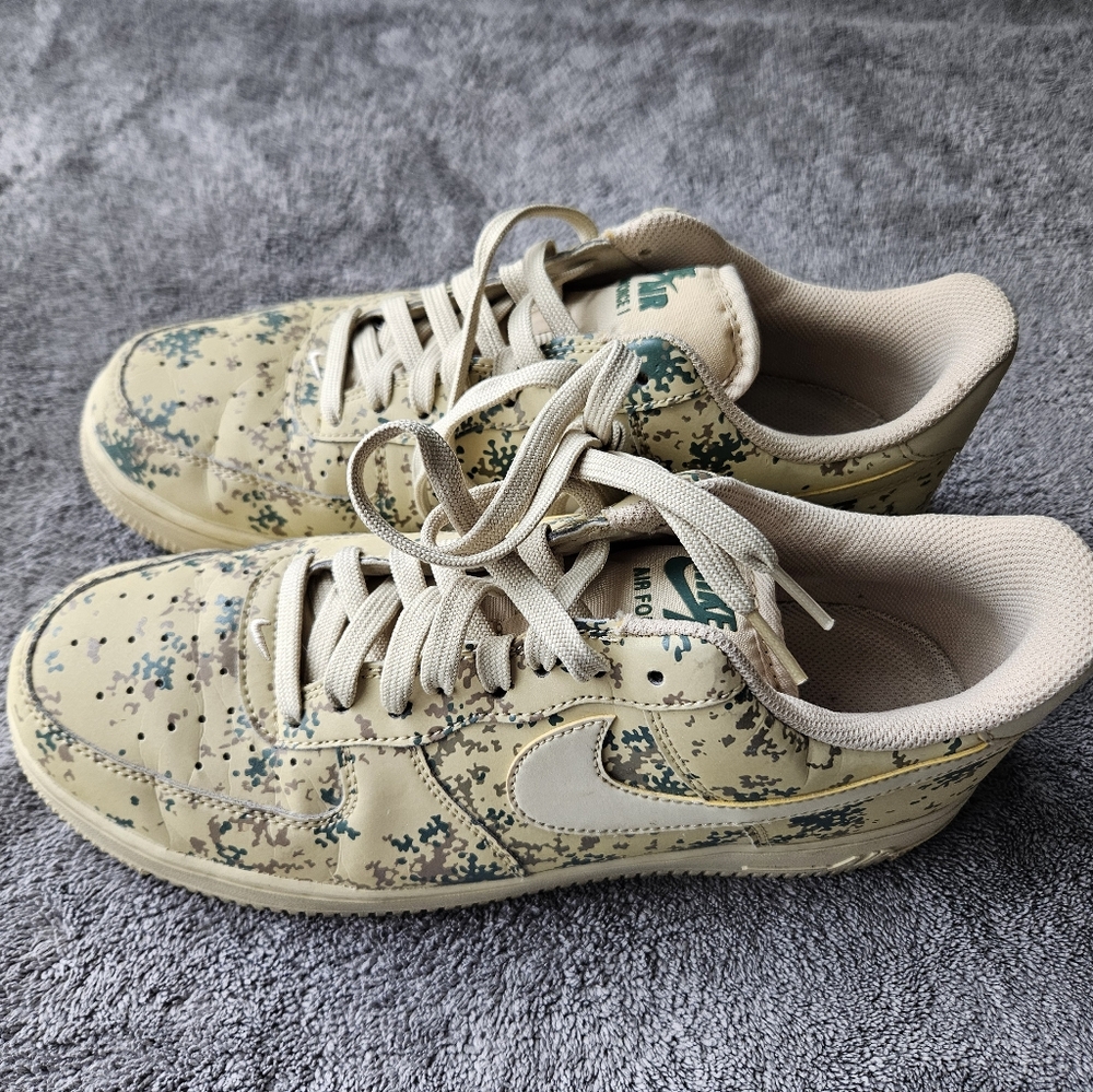 Men Camouflage Sneakers